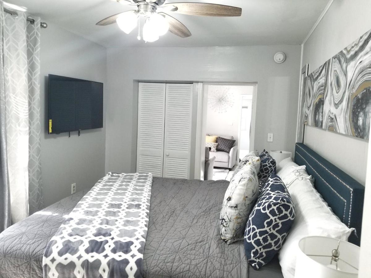 Glam Apartment 5 Miles From Hard Rock Stadium Miramar Kültér fotó