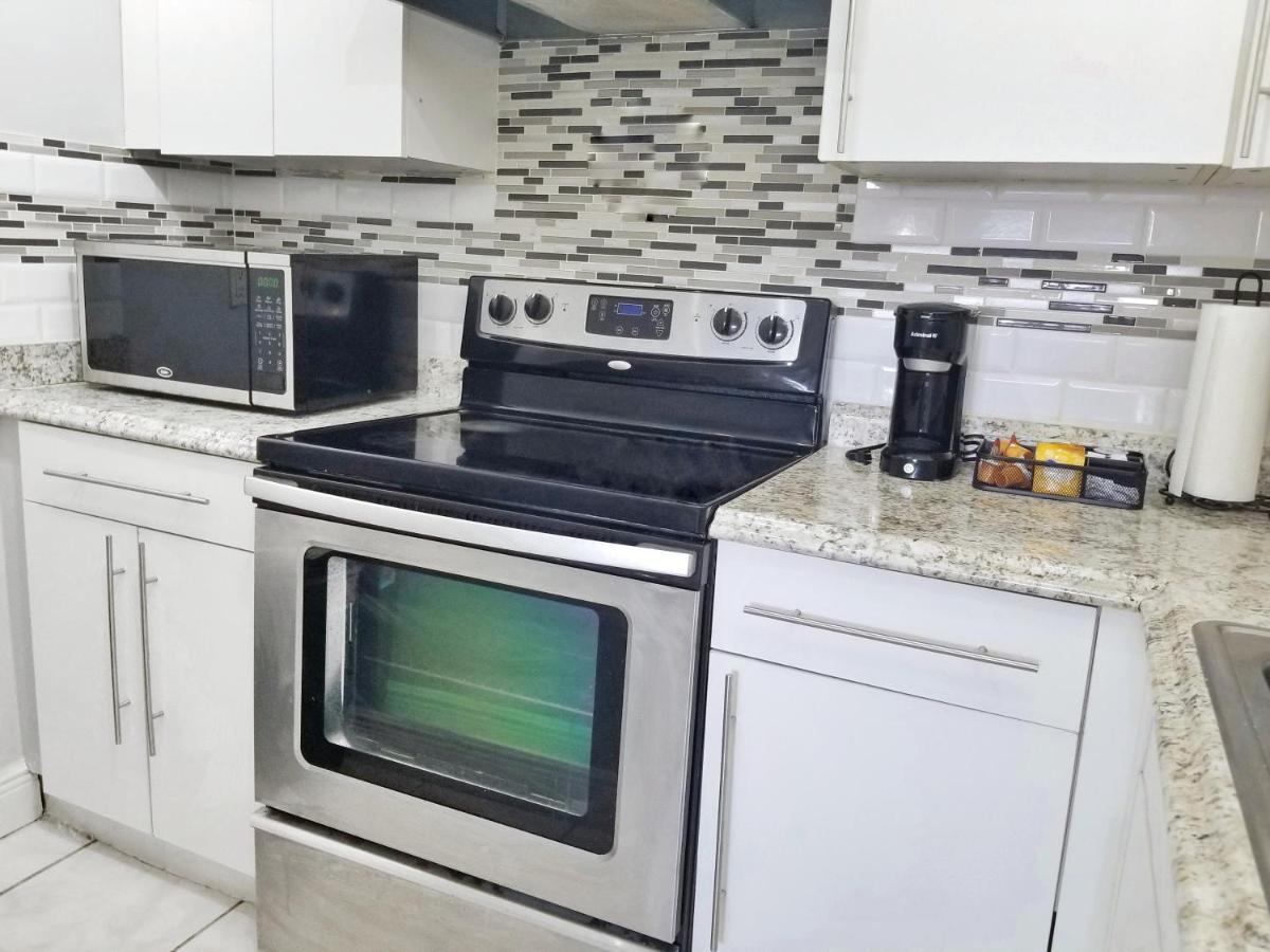 Glam Apartment 5 Miles From Hard Rock Stadium Miramar Kültér fotó